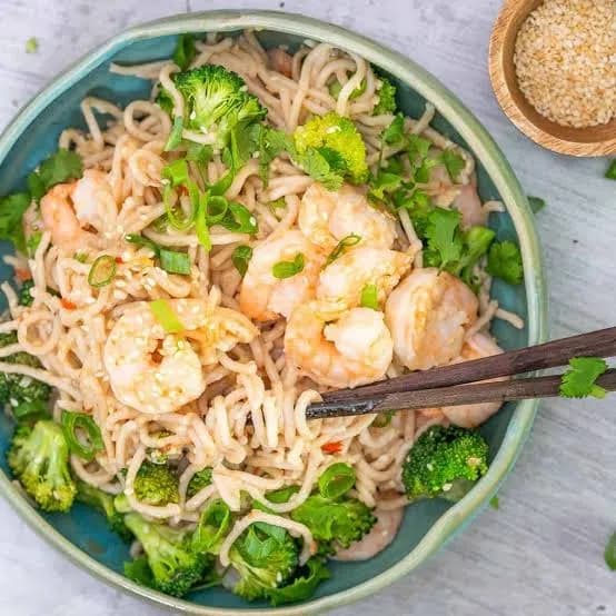 Burnt Garlic Noodles (Prawn)