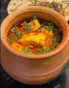 Handi Paneer