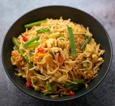 Hakka Noodles (Egg)