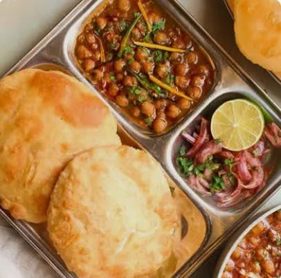 Chole Bhature ( 2 Pcs )