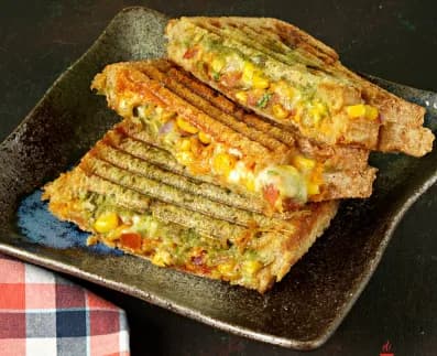 Vegetable Corn Cheese Sandwich ( 3 slices )