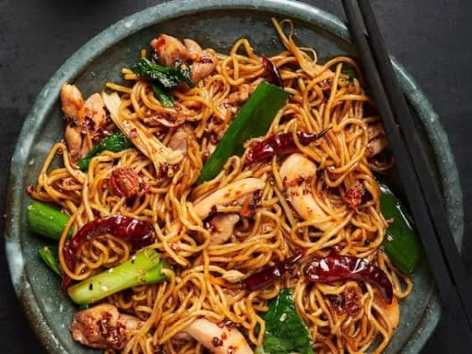 Schezuan Noodles (Chicken)